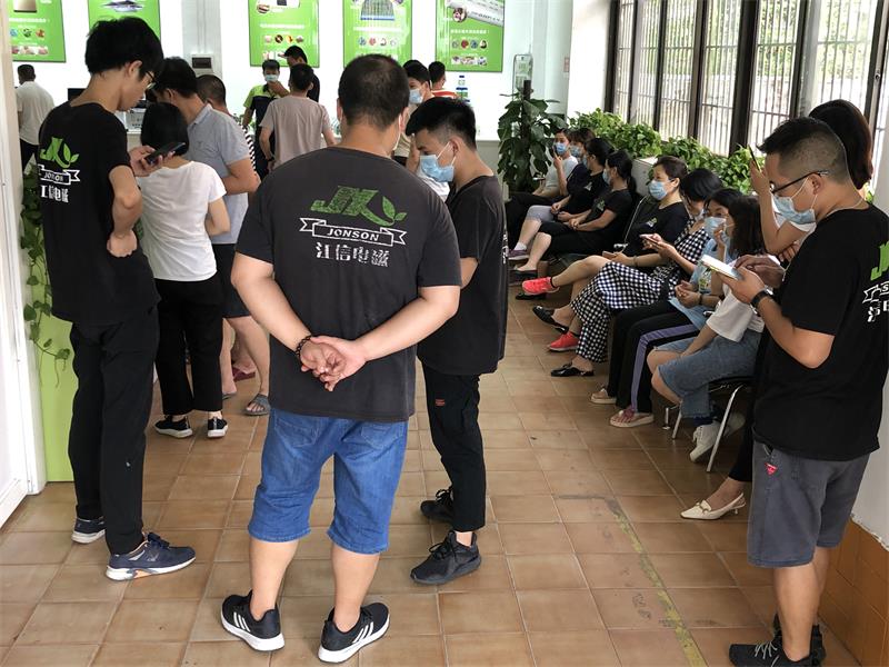 普及安全滅火知識(shí)，共建消防防火墻！—江信電子消防安全演練2.jpg