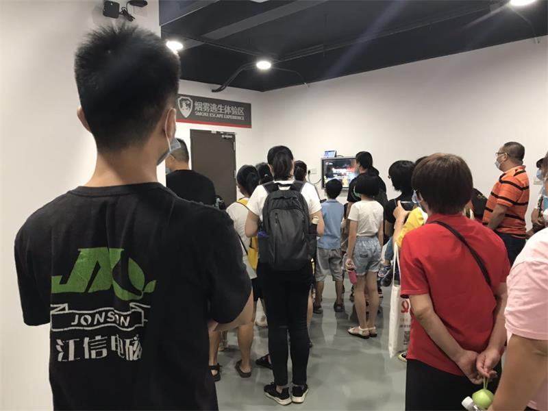 普及安全滅火知識(shí)，共建消防防火墻！—江信電子消防安全演練3.jpg